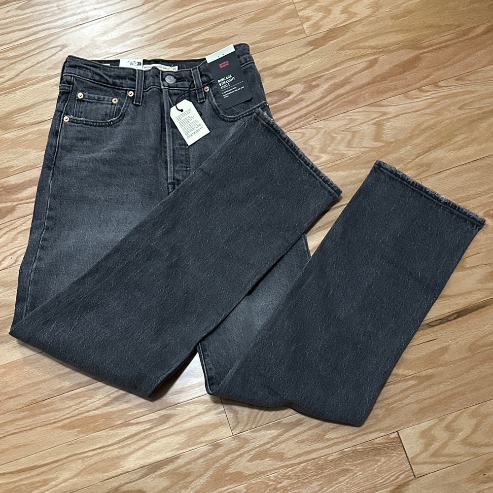 Levi's Women's Black Ribcage Straight Ankle Jeans